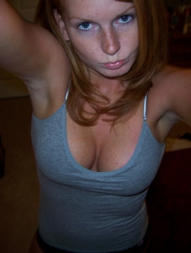 Busty girl shoow boobs - #1