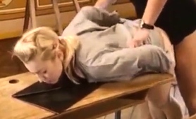 colegiala-se-folla-a-su-profesor-anal