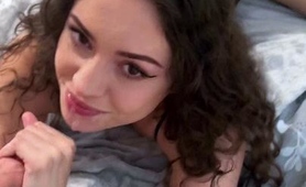 beautiful-babe-gives-blowjob-and-enjoys-deep-pussy-banging